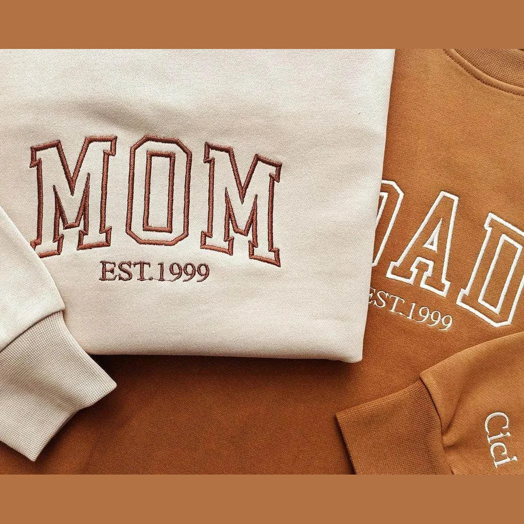Custom Mom/Dad Embroidered Crewneck Sweatshirt - Givenco